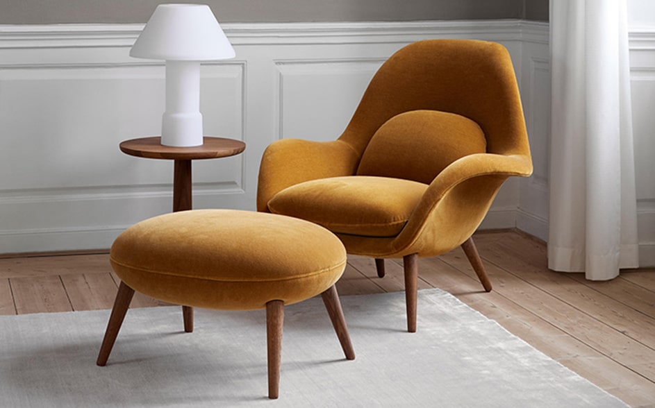 Yellow-velvet-armchair-in-modern-interior