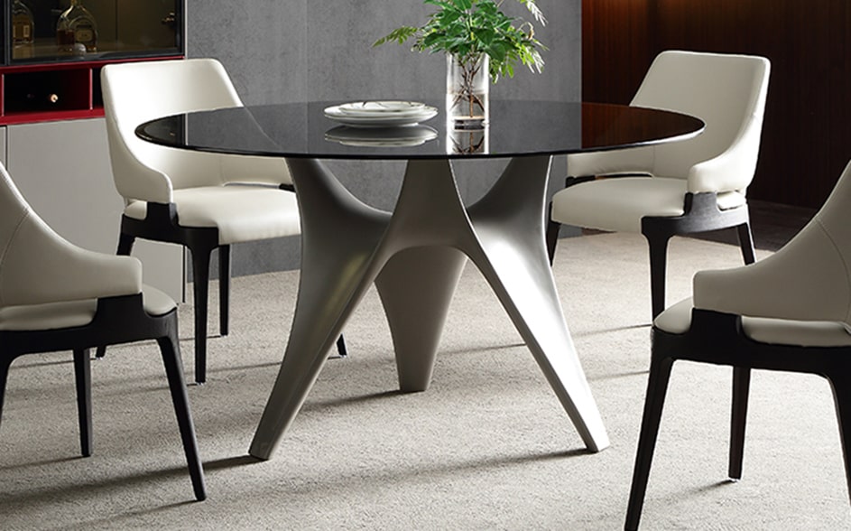 round-dining-table-in-interior-with-chairs